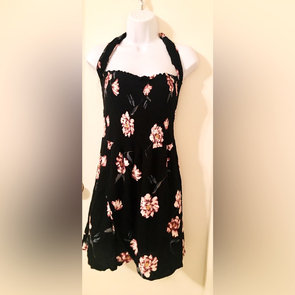 Kendall and Kylie halter dress. M. NWOT.